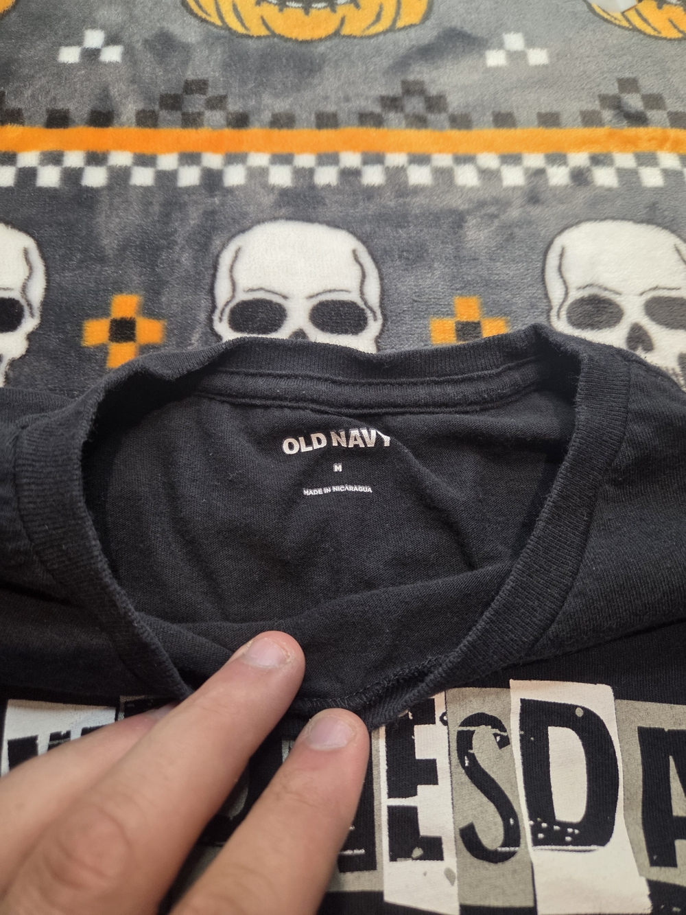 Old Navy Men's Black Sweater - Classic Crew